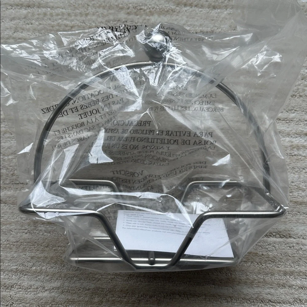 NIB Pampered Chef Simple Additions Small Bowl Caddy #1946